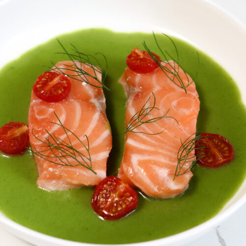 Salmon with fennel velouté and tomatoes
